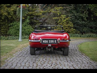 Jaguar+E Type